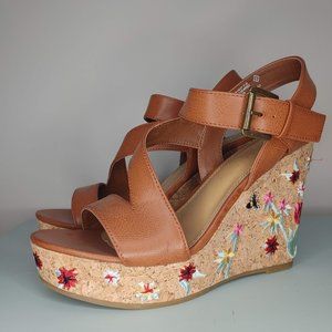 Sugar Embroidered Wedges - Size 9.5